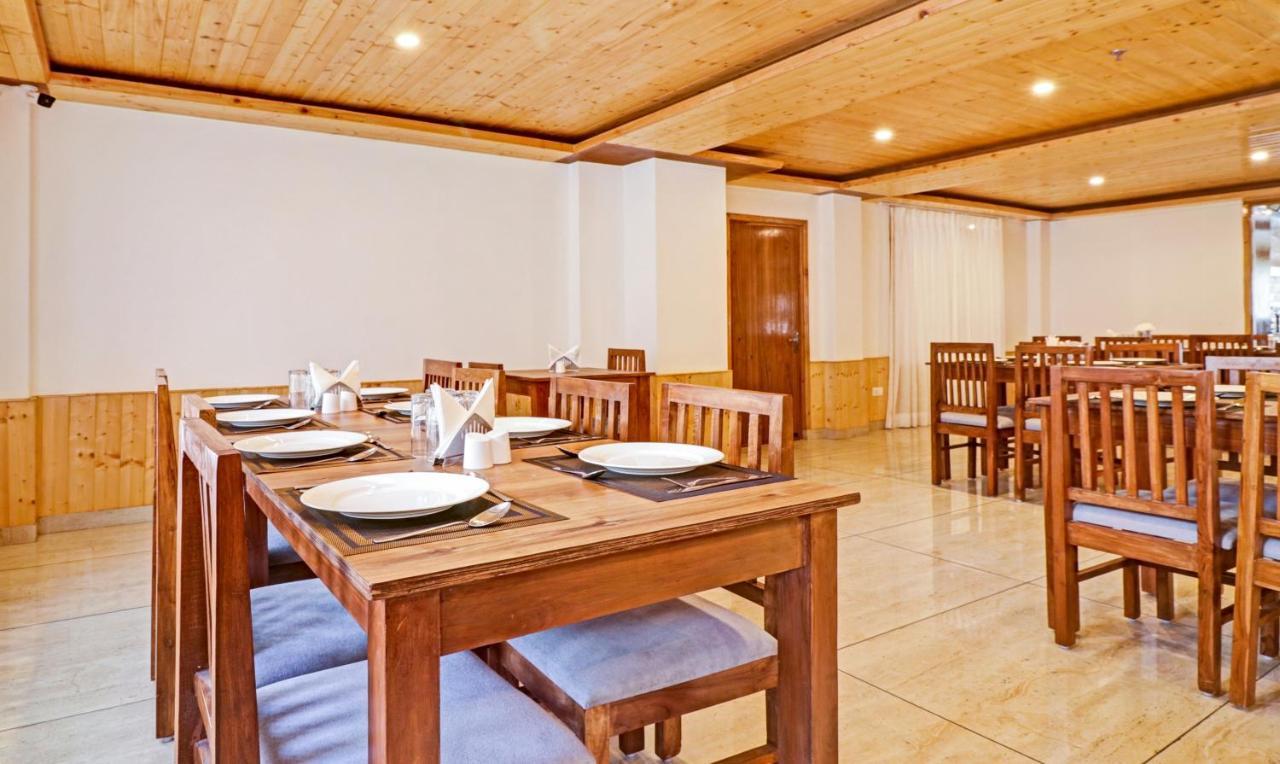Treebo Premium Sattva With Mountain View Hotel Manali  Exterior photo
