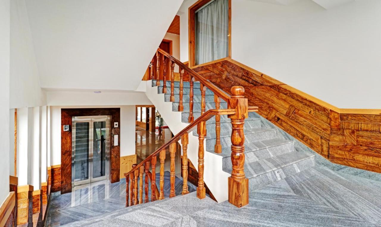 Treebo Premium Sattva With Mountain View Hotel Manali  Exterior photo