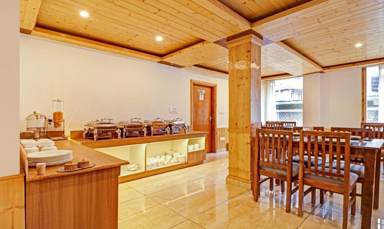 Treebo Premium Sattva With Mountain View Hotel Manali  Exterior photo