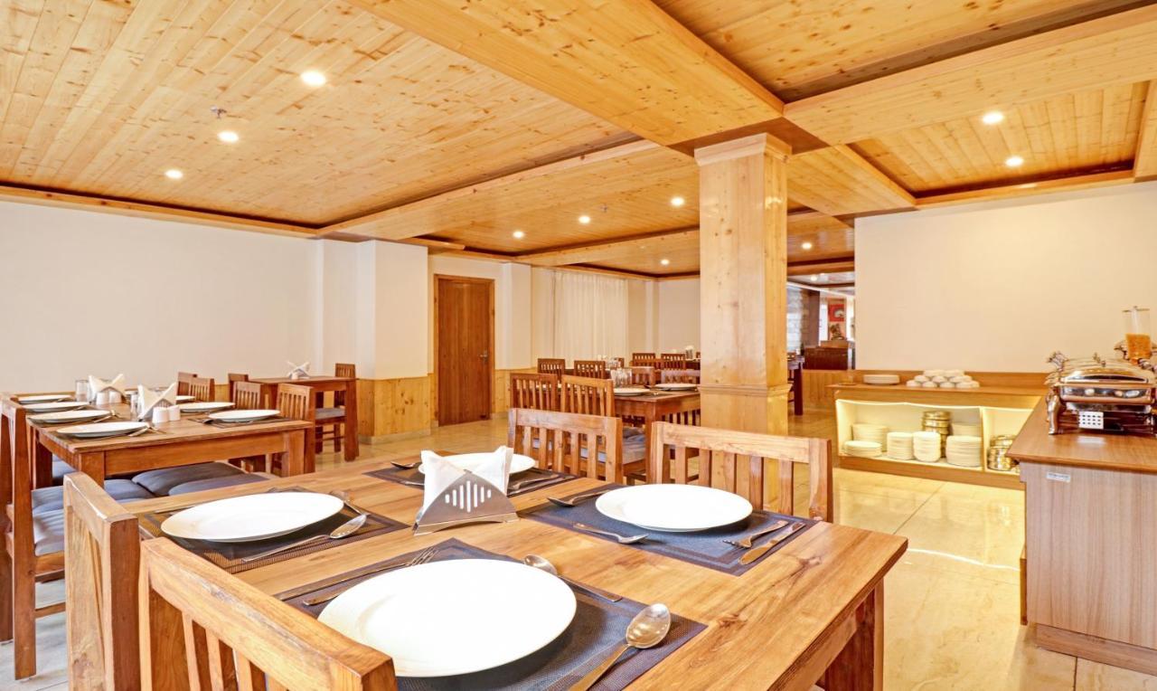 Treebo Premium Sattva With Mountain View Hotel Manali  Exterior photo
