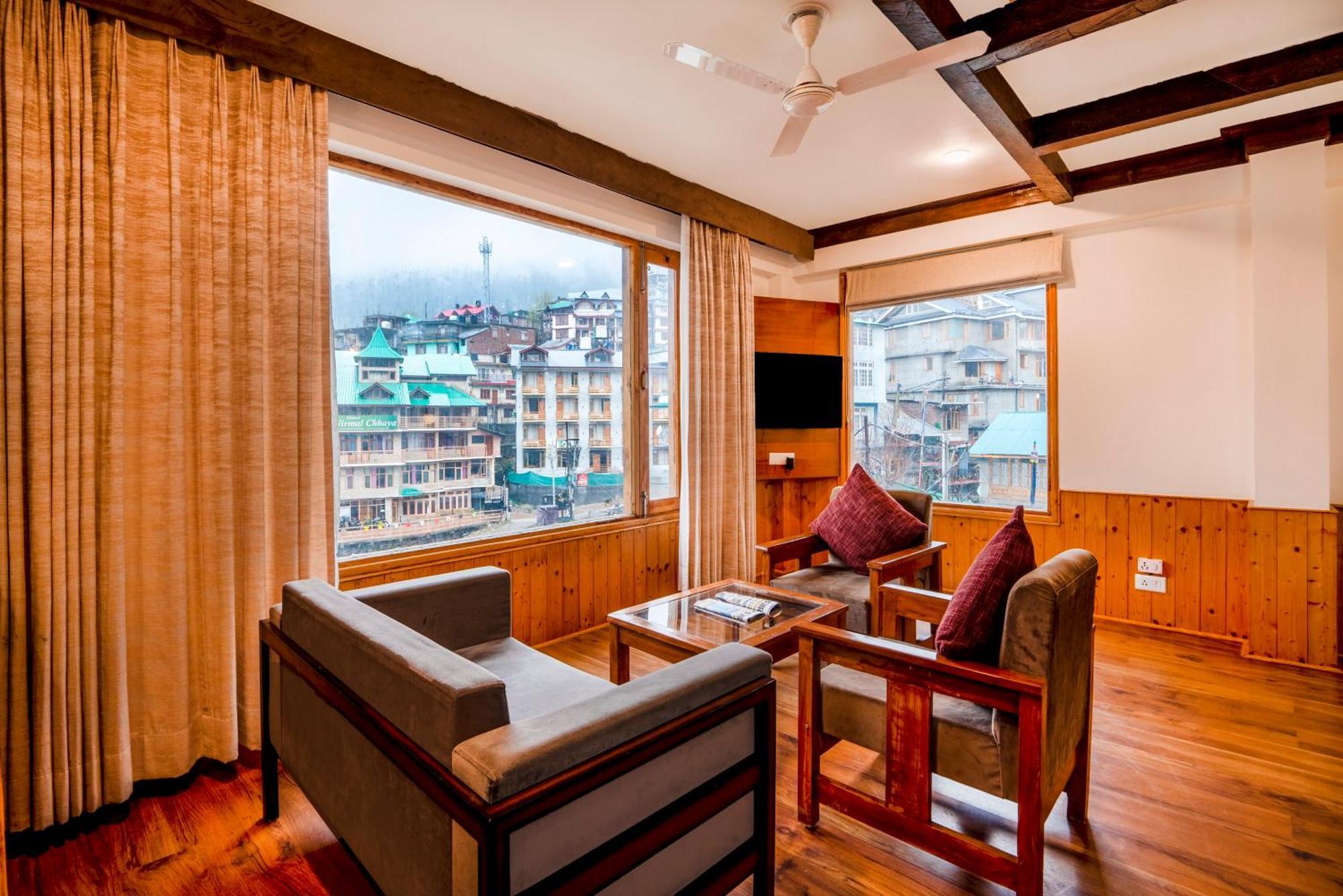 Treebo Premium Sattva With Mountain View Hotel Manali  Exterior photo